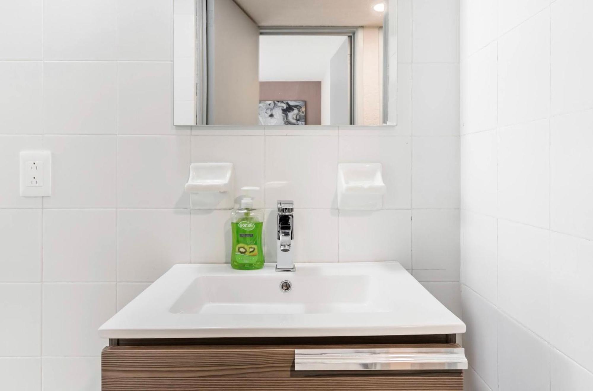 Cozy Roma Norte Flat - Parking- Wifi - Sleeps 6 Città del Messico Esterno foto